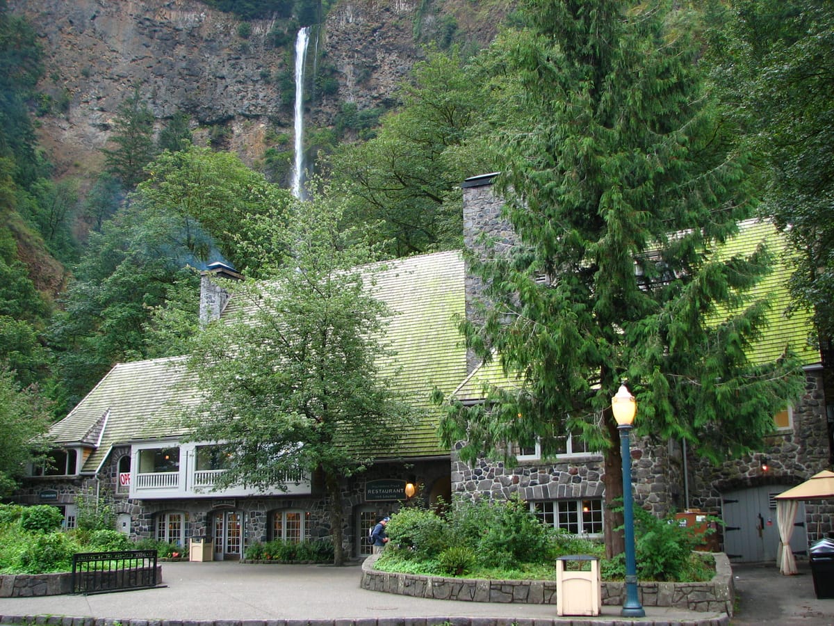 Multnomah Falls — hero photo